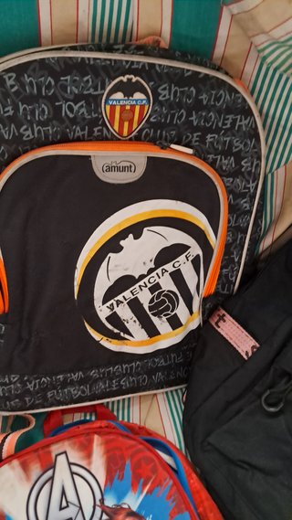 Lote 3 Mochilas: Valencia, BTS, Avengers