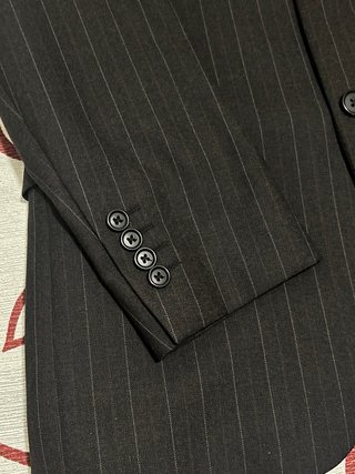 Traje Dustin Negro Raya Diplomática