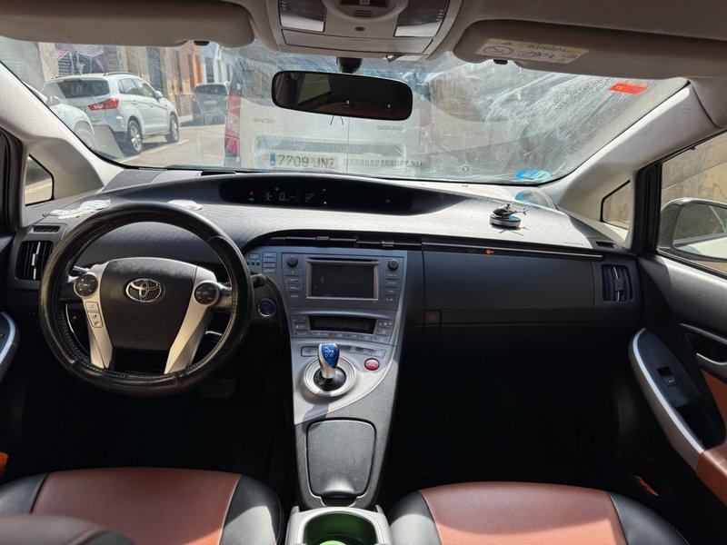 Toyota Prius 2013, foto 1