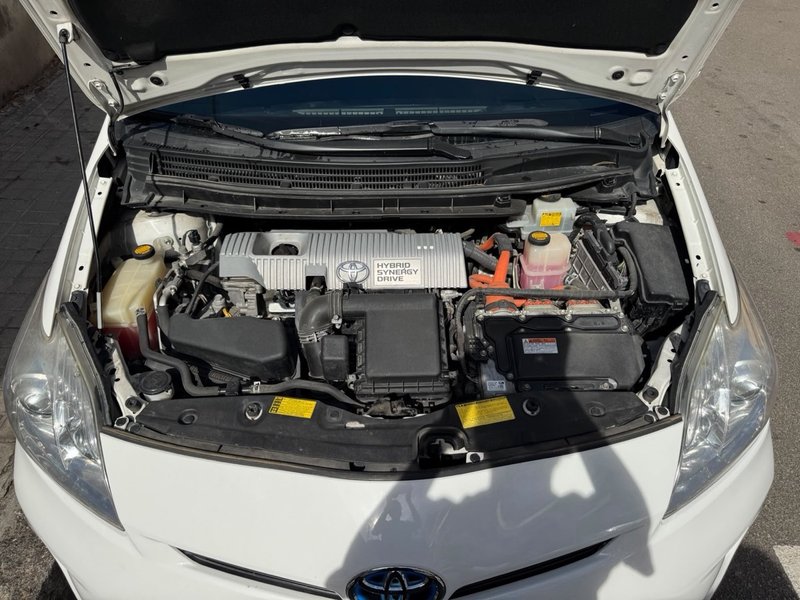 Toyota Prius 2013, foto 2