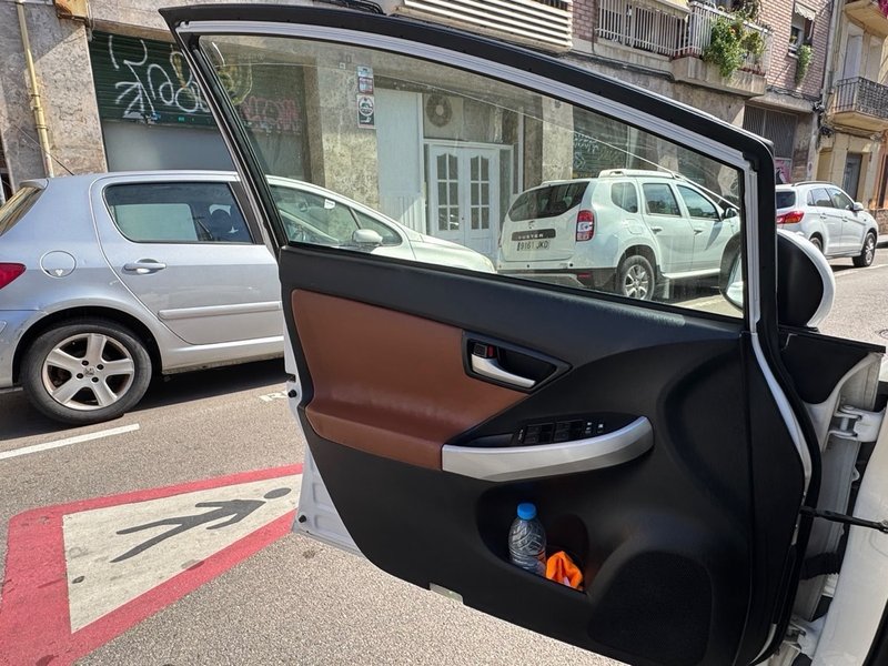 Toyota Prius 2013, foto 9