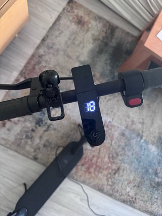 Xiaomi Mi Electric Scooter Pro 2 + Rueda