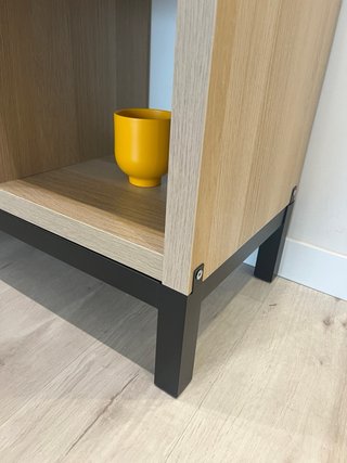 Estantería / mueble de madera de 8 compartimentos