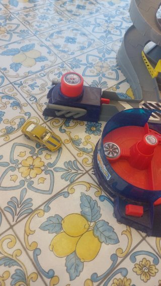Pista Hot Wheels Color Shifters Custom Garage
