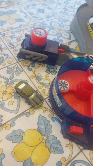 Pista Hot Wheels Color Shifters Custom Garage