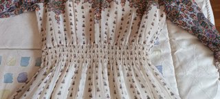 Vestido de gasa estampado.