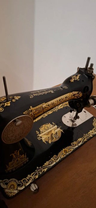 Máquina de coser antigua Singer