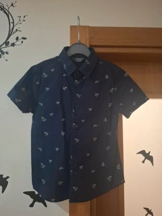 Camisa Primark Aviões de Papel (5-6 anos)
