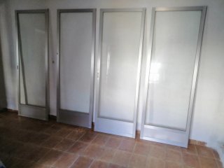 4 Puertas de Aluminio y Cristal Gris
