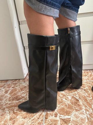 Botas Altas de Tacón Negras