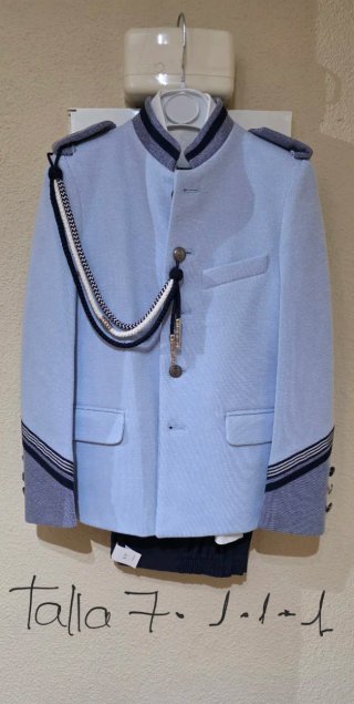 Traje de comunión niño TALLA 7- azul cielo.