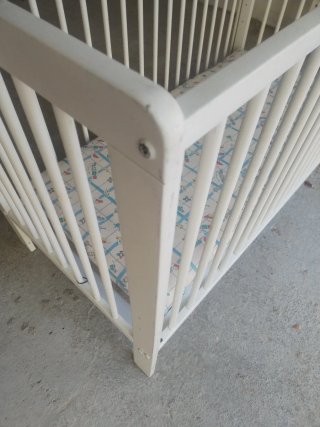 Cuna para bebé blanca