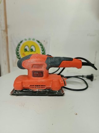 Lijadora orbital Black & Decker