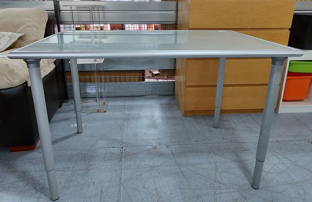 MESA DE COMEDOR