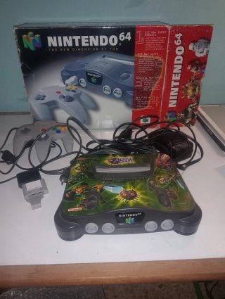 Consola Nintendo 64 en caja