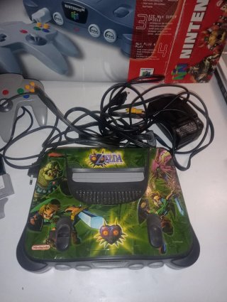 Consola Nintendo 64 en caja