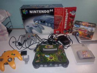Consola Nintendo 64 en caja