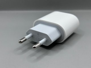 Cargador Apple 18W Original A1692