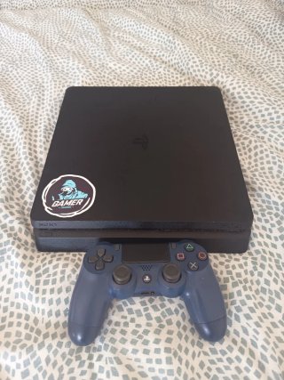 Consola Sony PS4 Slim Negra
