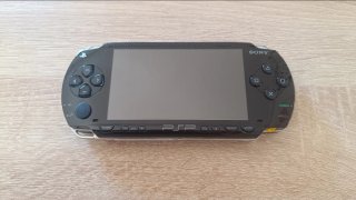 Sony PSP 1004 e Crisis Core Final Fantasy VII