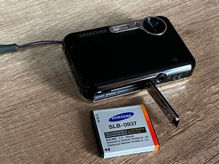 Cámara Multimedia Samsung i8 y como MP3 y PMP
