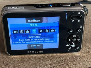 Cámara Multimedia Samsung i8 y como MP3 y PMP