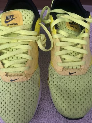 Zapatillas Nike Air Max Tavas Amarillas