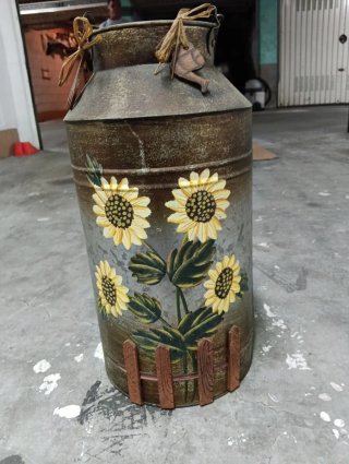 Lechera Antigua Decorada con Girasoles