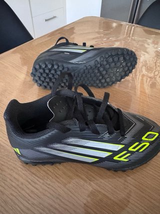 Botas de fútbol adidas F50 multitaco