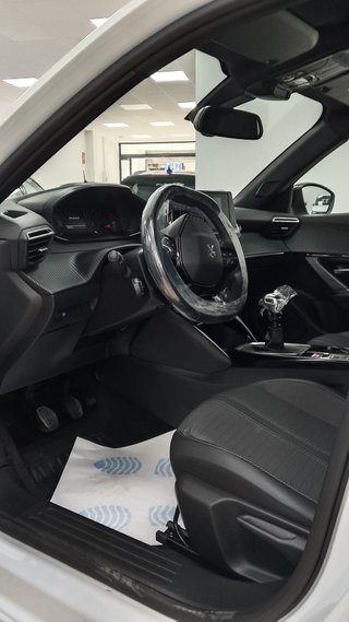Peugeot 2008 2023