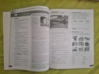 Libro de Inglés del B2.1 de la escuela de idiomas