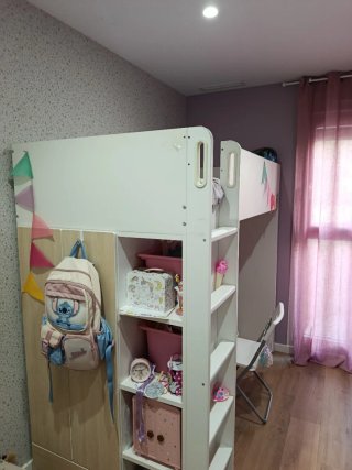 Cama alta Ikea Smastad