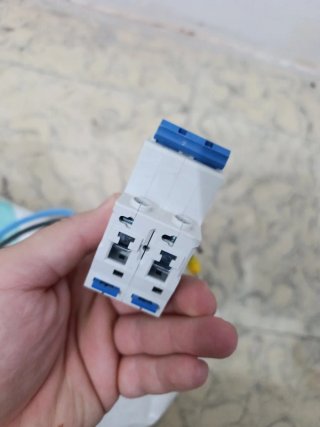 Componentes eléctricos varios