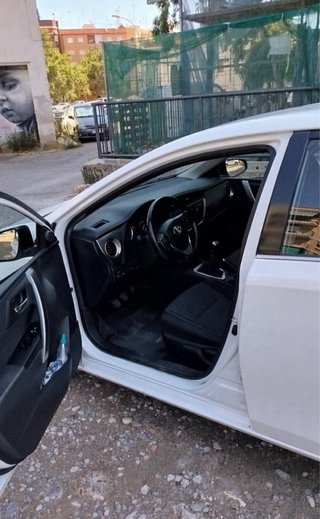 Toyota Auris 2014