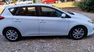 Toyota Auris 2014