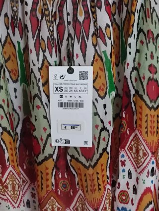 Vestido Zara bordado talla XS