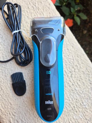 Afeitadora Braun S3 con Recortador Patillas
