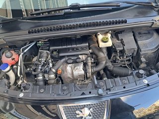 Peugeot 3008 PREMIUM 1.6 HDI 110 FAP