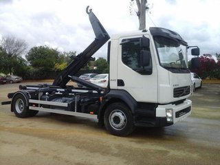 Volvo FL 240--CAMIONES CON GANCHO