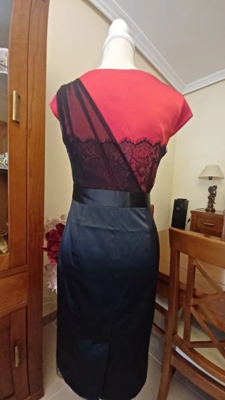 Vestido de fiesta bicolor rojo y negro