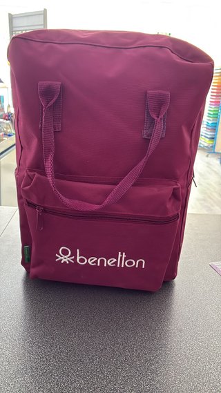 Mochila Benetton 37x26 cm