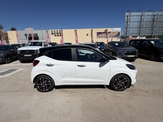 CUOTA 200€ - Hyundai i10 2022 1.2 Tecno 2C