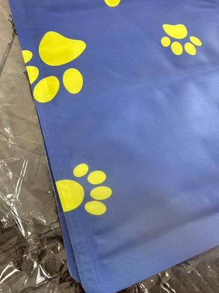 Colchoneta Refrescante Perros Azul/Amarillo