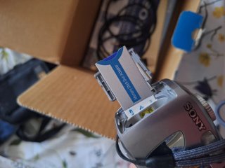 Cámara Sony Cyber-shot 5.1 MP (para arreglar)