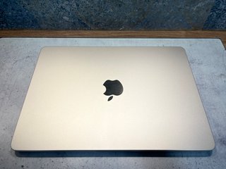MacBook Air M2 13,6 2022 8GB/256GB