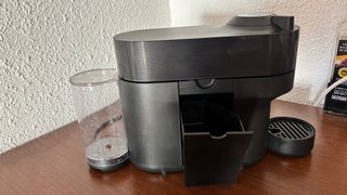 Cafetera Nespresso Vertuo Negra