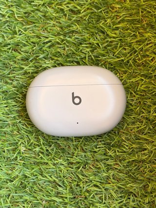 Auriculares Beats Studio Buds Gris