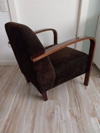 Sillón Marrón de Estilo Clásico