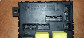 Caja de Relés y Fusibles Alfa Romeo 156
