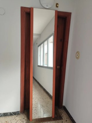 Espejo puerta armario madera y cristal